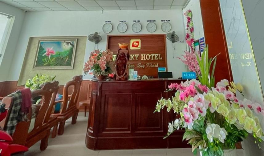 New Sky Hotel Cửa Lô Bagian luar foto
